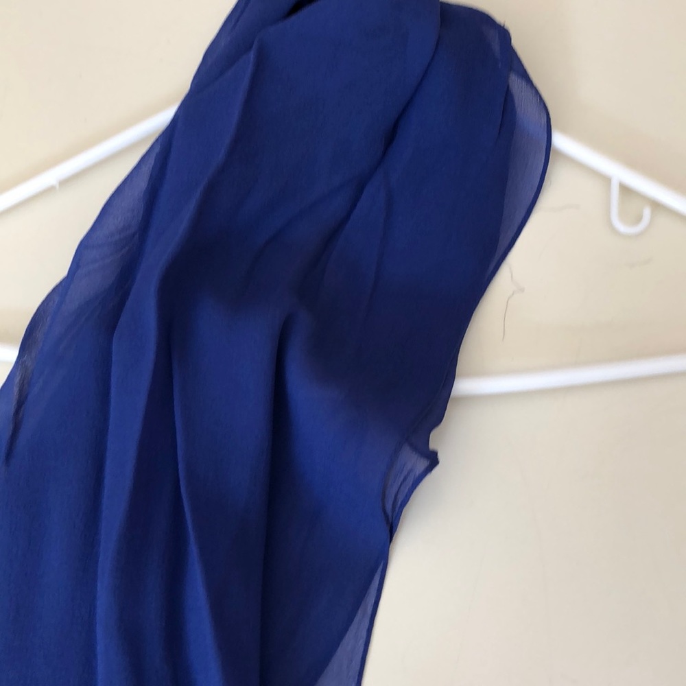 Gown - Picture 7 of 7